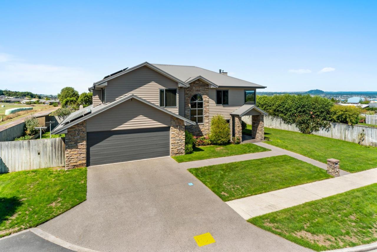 The Grand @ Taupo Villa Exteriör bild